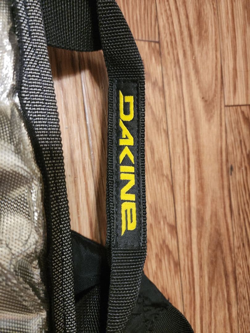 DAKINE サーフボードケース シルバー/イエロー