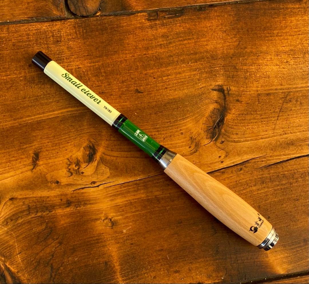 小物釣り竿　タナゴ竿　グリーン×ホワイト　180cm ウッドグリップ　振り出し竿