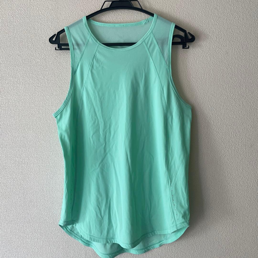 ルルレモンlululemon グリーンスカルプタンクトップ　サイズ6