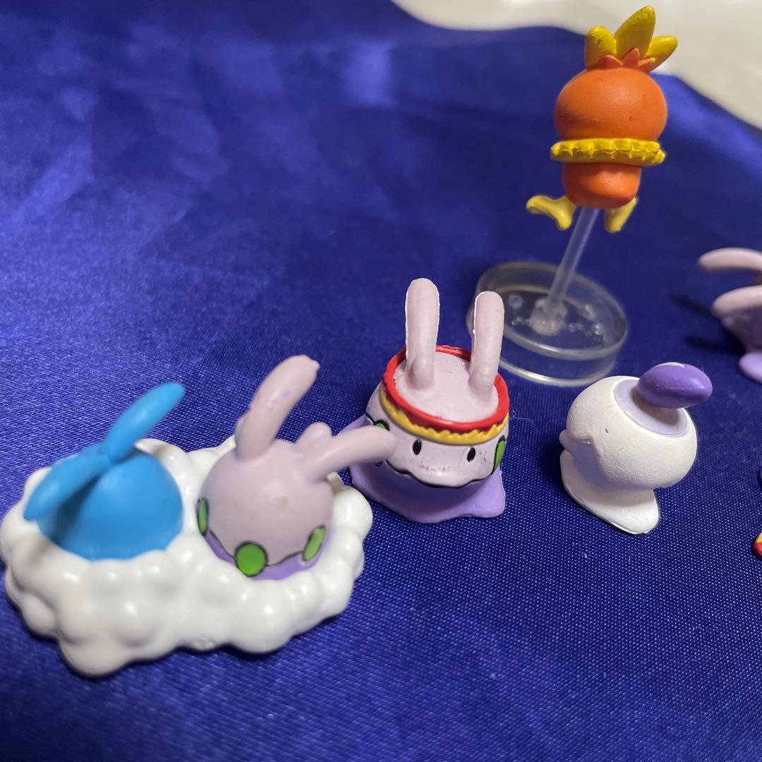ポケモン　ヌメラ　フィギュア　ガチャ