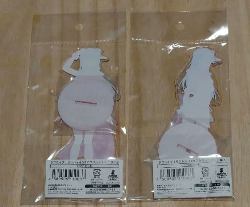 ラブライブサンシャイン桜内梨子 黒澤ダイヤ水着アクリルスタンド新品未開封