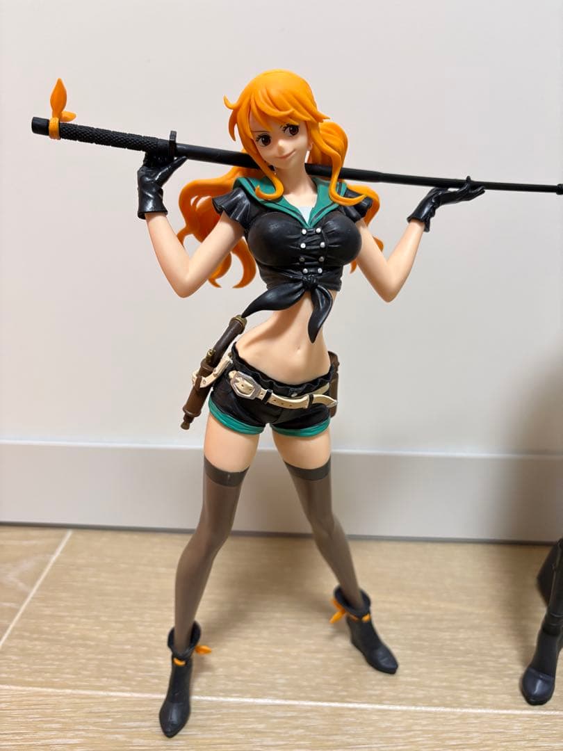 ワンピース フラッグダイヤモンドシップ ナミ　レイジュ　ビビ フィギュア