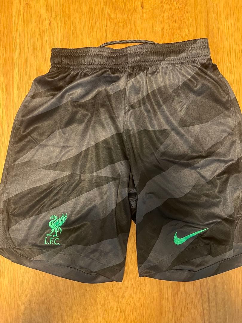 Liverpool FCゴールキーパーシャツ,パンツ Nike2022-2023