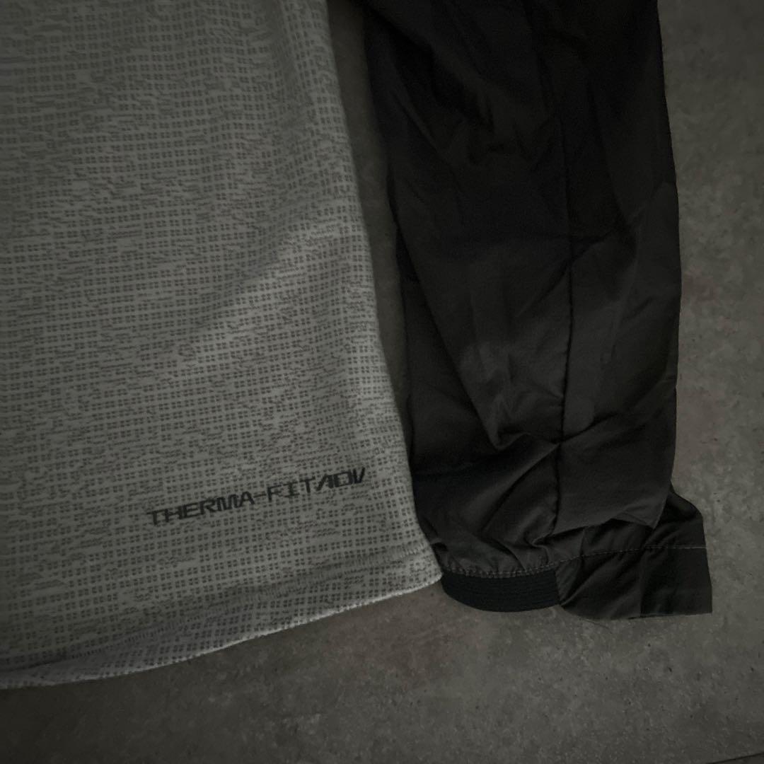 NIKE RUN DIVISION THERMA-FITT トップス　グレー