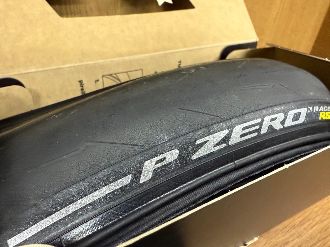 【美品】P ZERO RACE RS 28C 2本セット