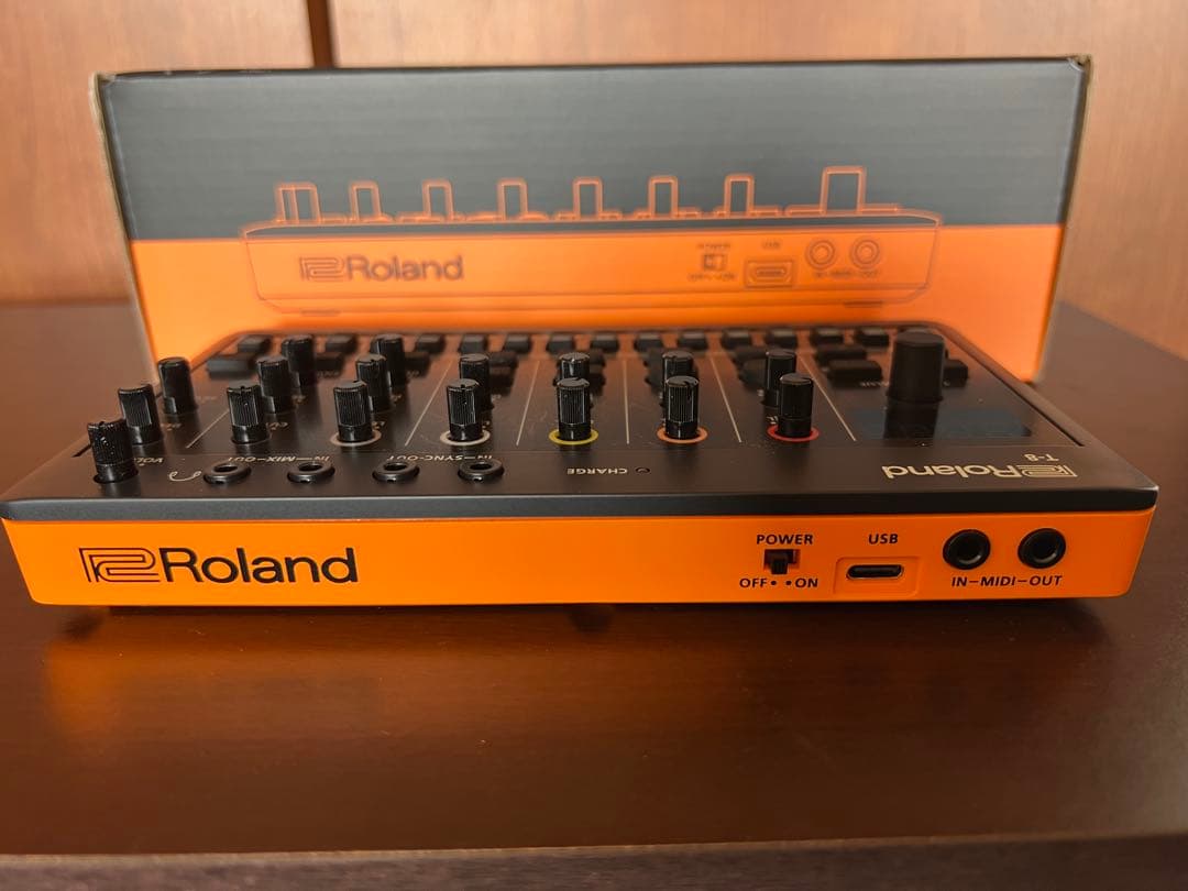 未使用 Roland AIRA Compact T-8 BEAT MACHINE