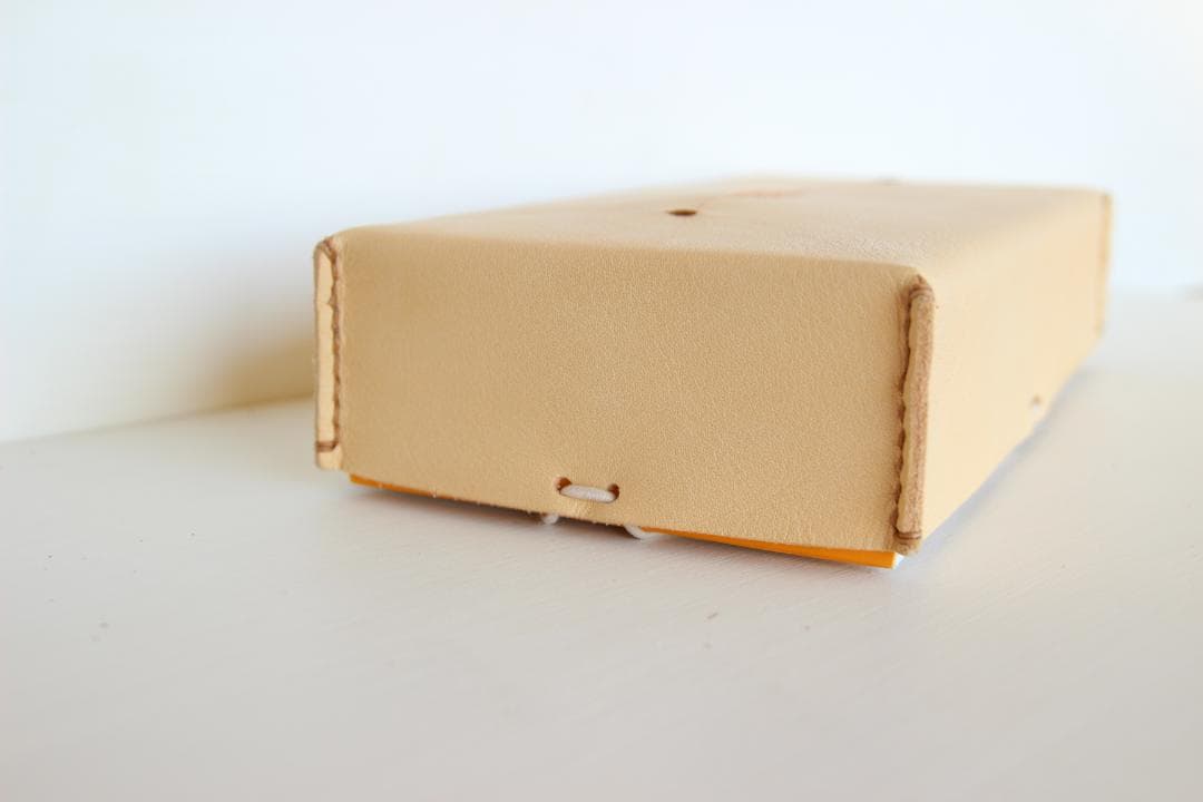 スッキリシンプル!『ヌメ革のBOXティッシュケース【ナチュラル】』レザークラフト