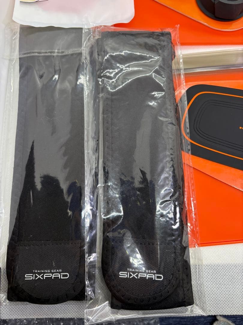 【美品】新品ジェル付　シックスパッド ボディフィット2×2セット　充電式