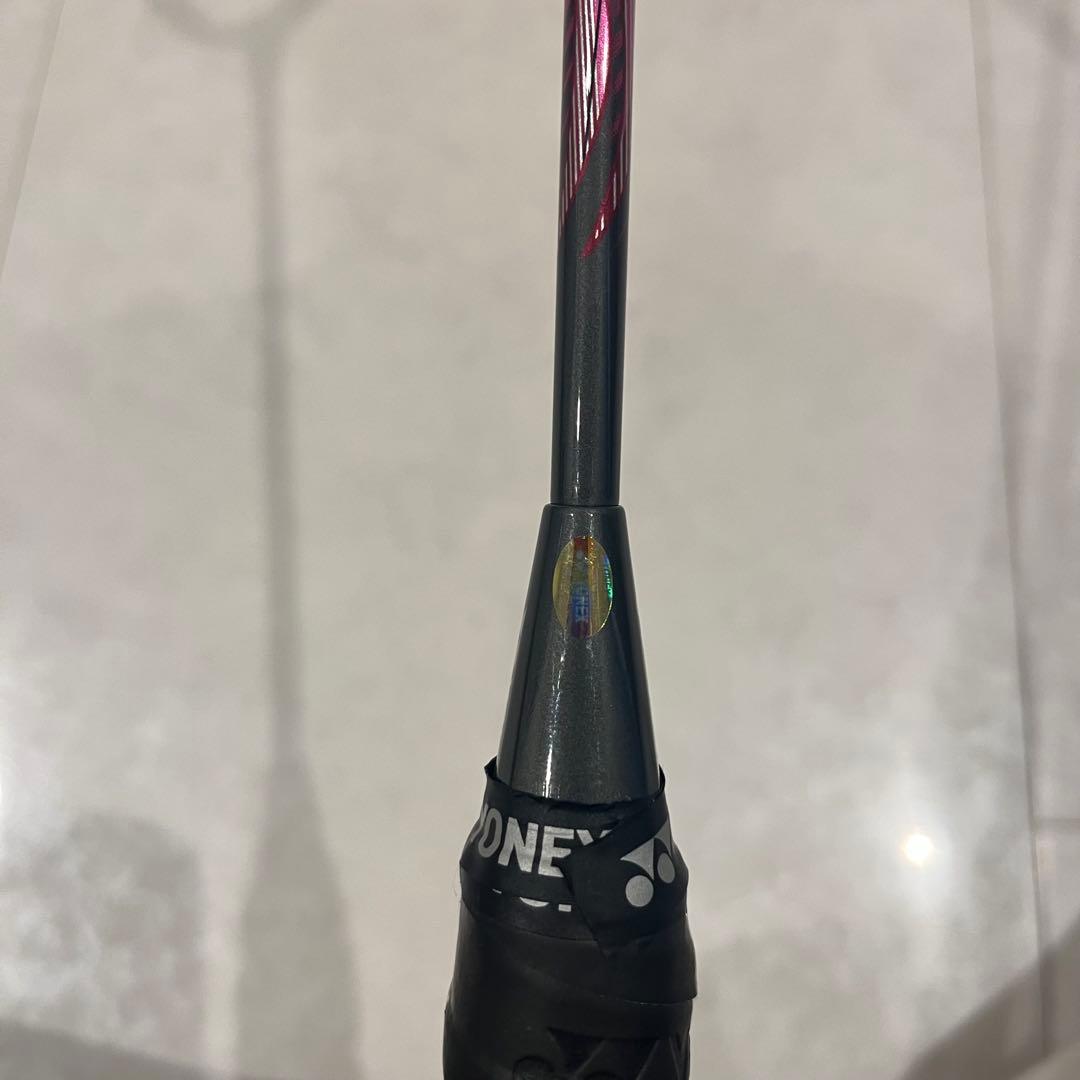 【超美品】YONEXヨネックス ナノフレア200 バドミントンラケット4U G5