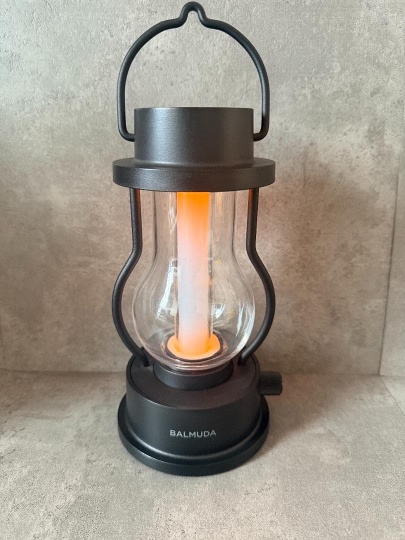 専用収納袋付き　BALMUDA バルミューダ LED ランタン L02A-BK