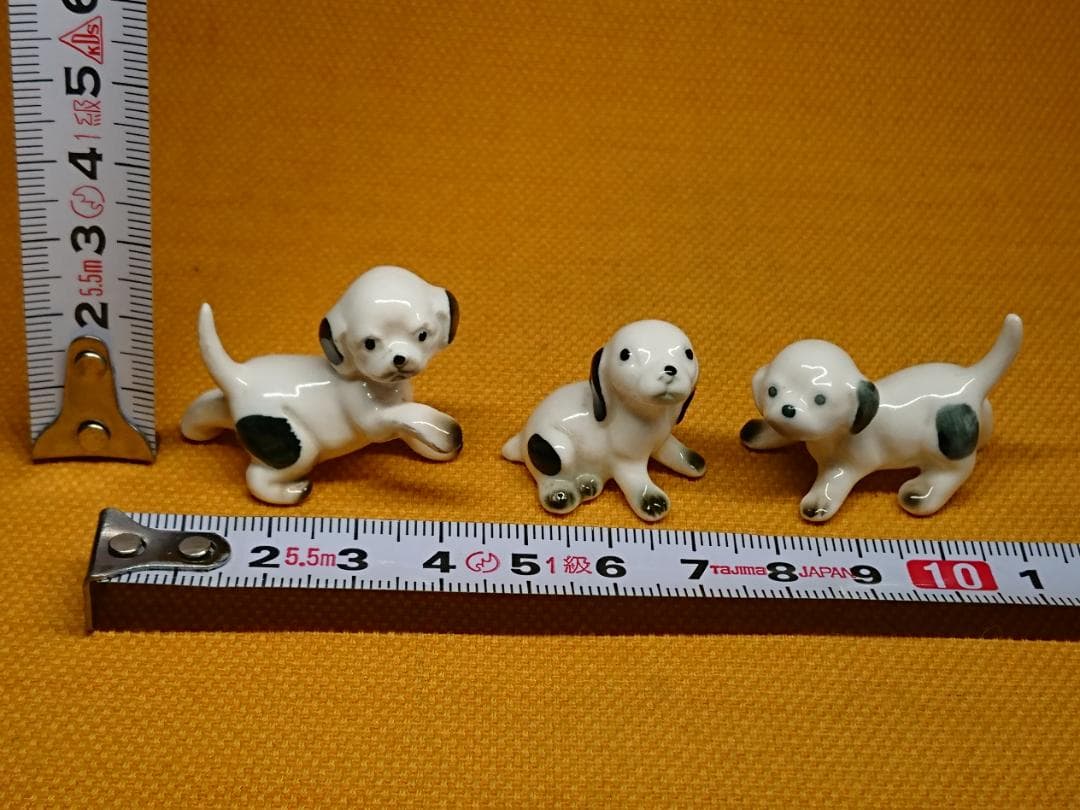 いぬ　犬　陶器　ミニチュア　置物　インテリア　工芸品　美術品　A3126