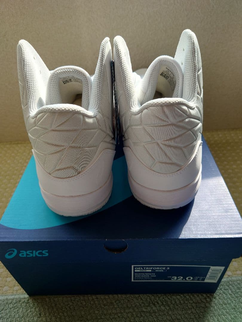 ASICS GELTRIFORCE 3 ホワイト 32.0 cm