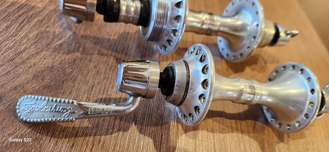 CAMPAGNOLOハブセット