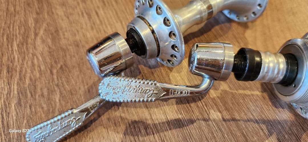 CAMPAGNOLOハブセット