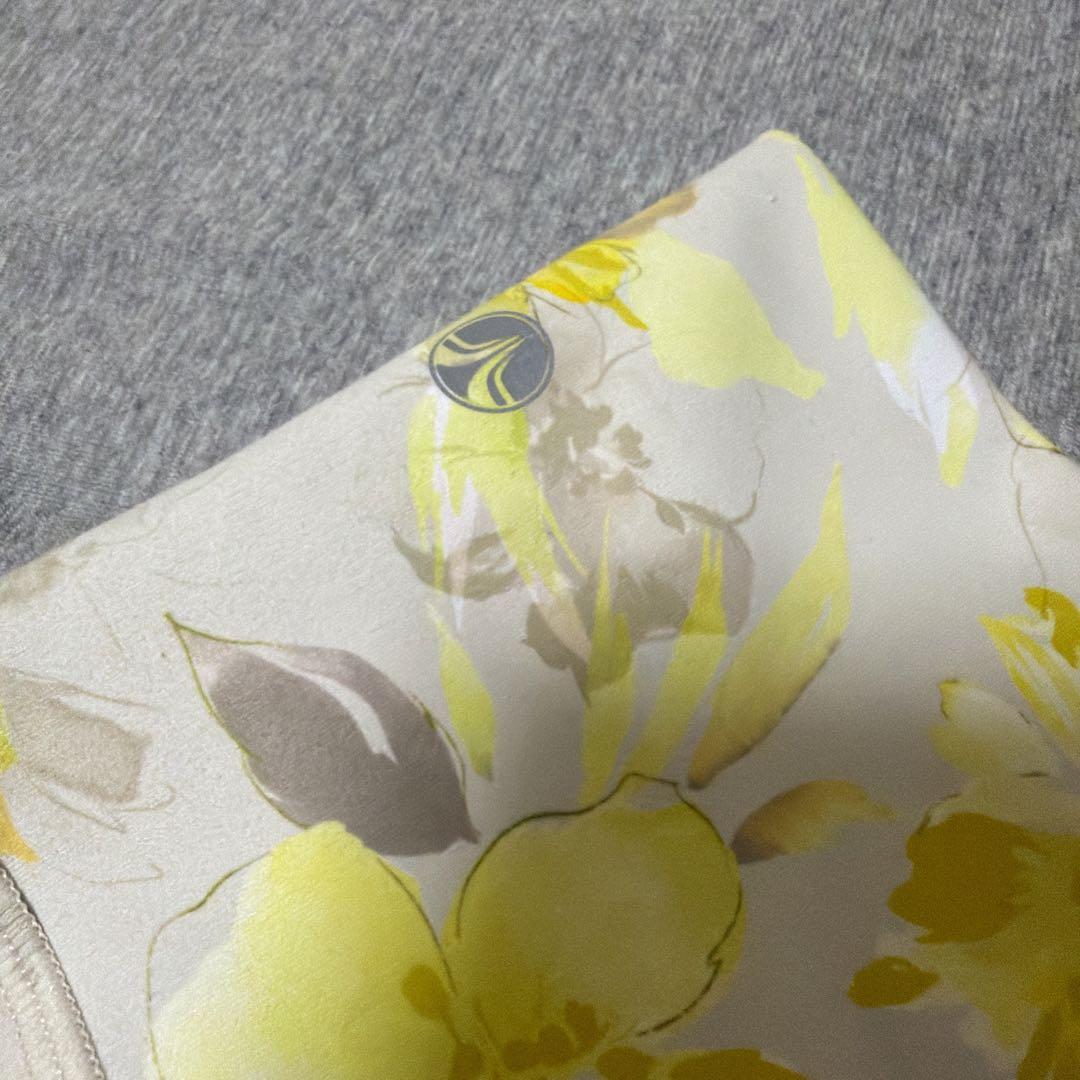 【美品】SUKALA ヨガウェア 上下セット Lサイズ 花柄 LAVA