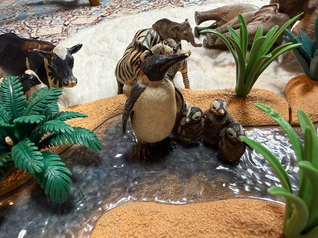 シュライヒ　動物フィギュアセット（ライオン、フラミンゴなど、川、岩など）