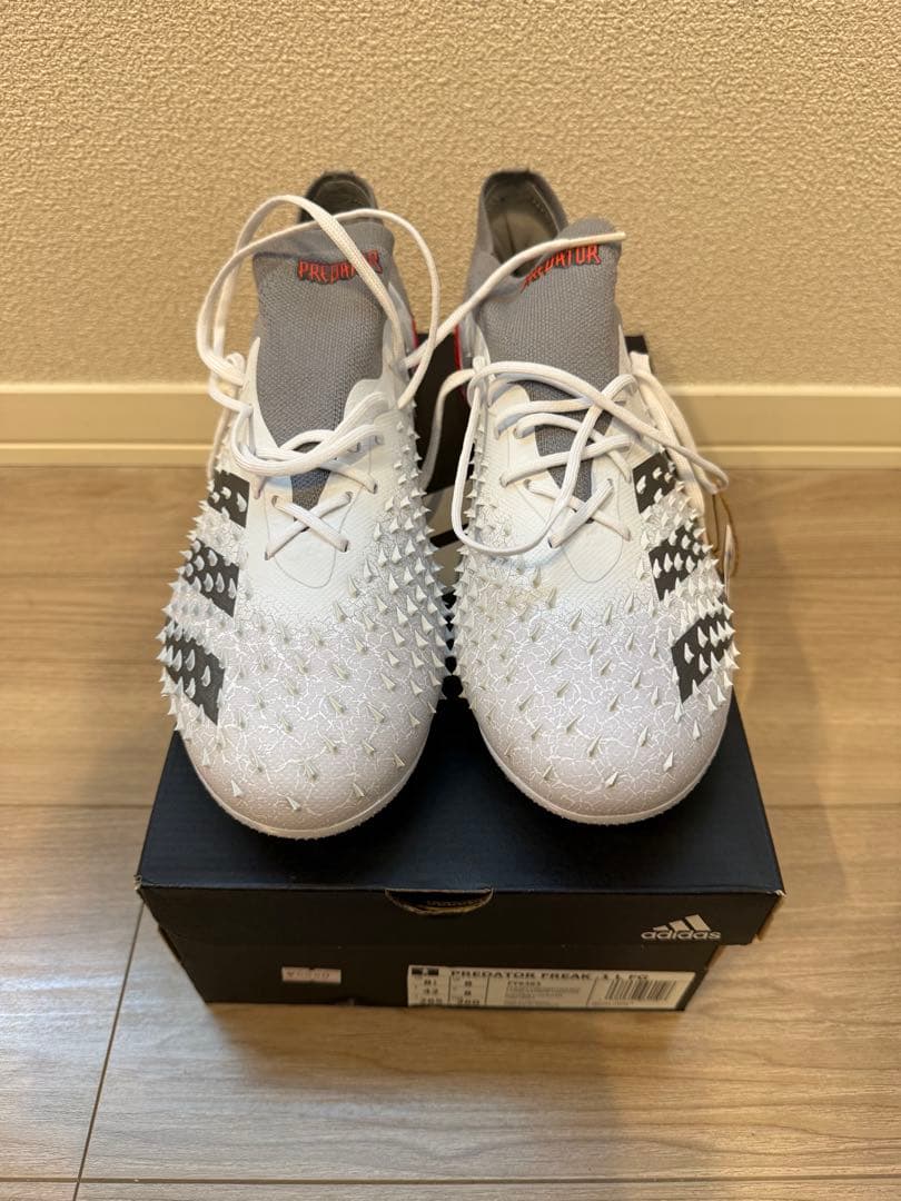 PREDATOR FREAK .1 L FG adidas サッカースパイク