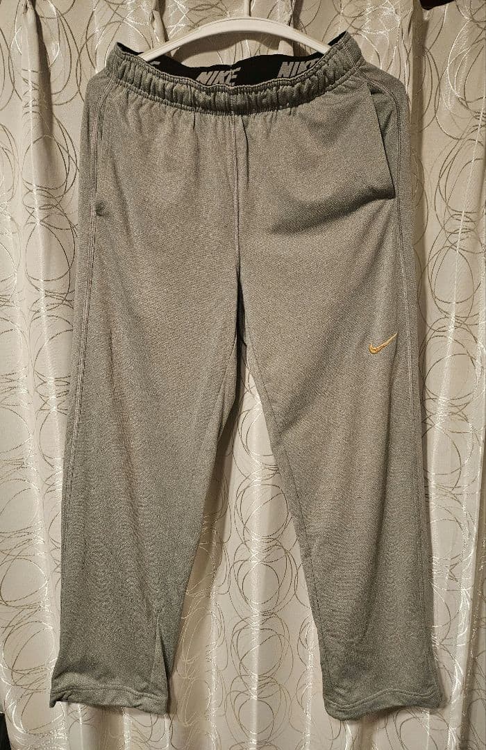 NIKE　ナイキDRI-FIT 上下セットアップ　金ロゴ/グレーSサイズ