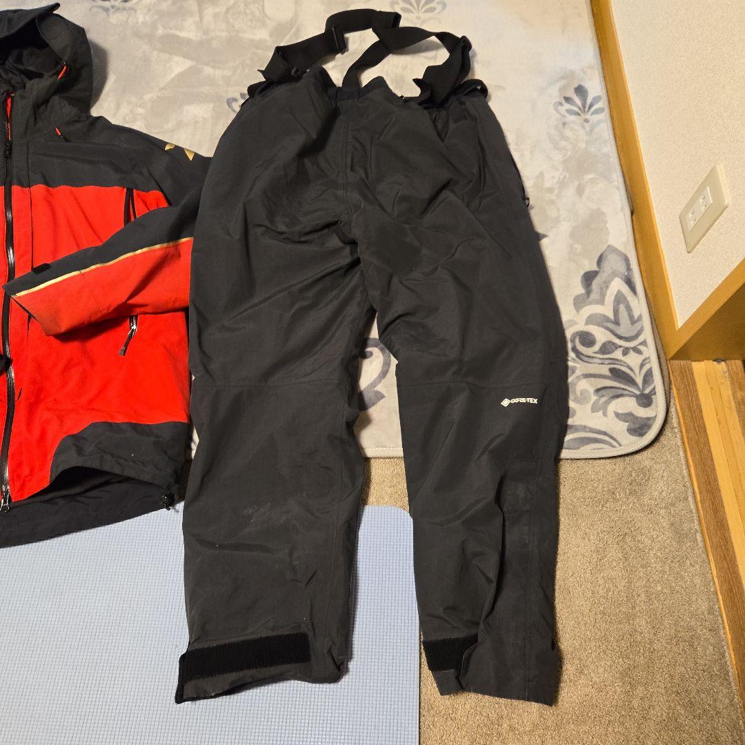 ✨美品✨ダイワ GORE-TEX フィッシングスーツ(上下セット) 防寒着