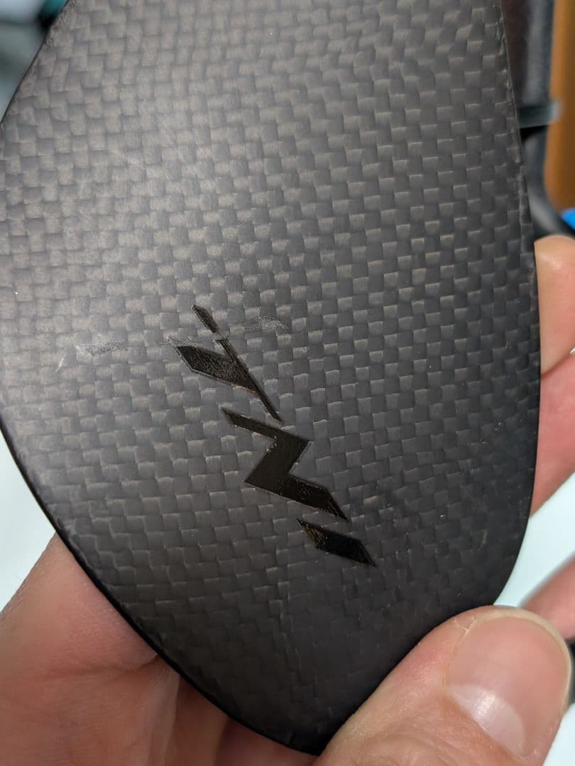 TNI CarbonFly 超軽量カーボンサドル 新品未使用