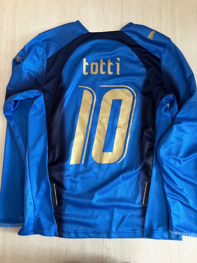 2006イタリア代表 レプリカユニフォーム トッティ 10番　長袖