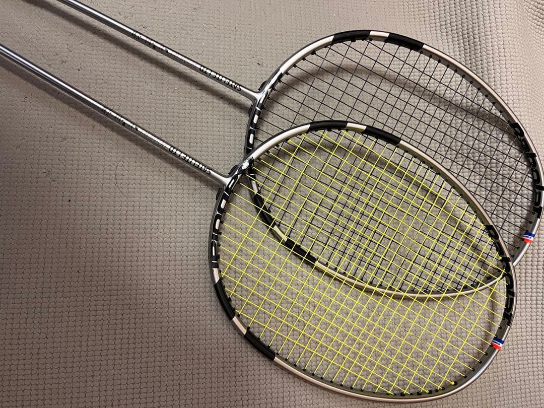 2本 限定 BabolaT バボラ バドミントン ラケット サテライト パワー