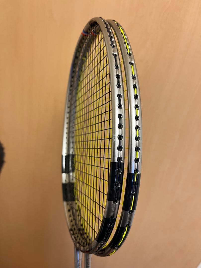 2本 限定 BabolaT バボラ バドミントン ラケット サテライト パワー