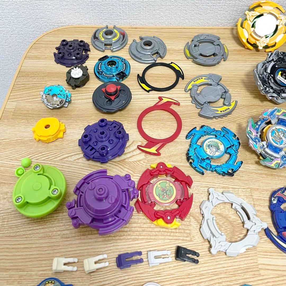 【★最終値下げ　当時物】爆転シュートベイブレード　21個＋パーツ等大量まとめ売り