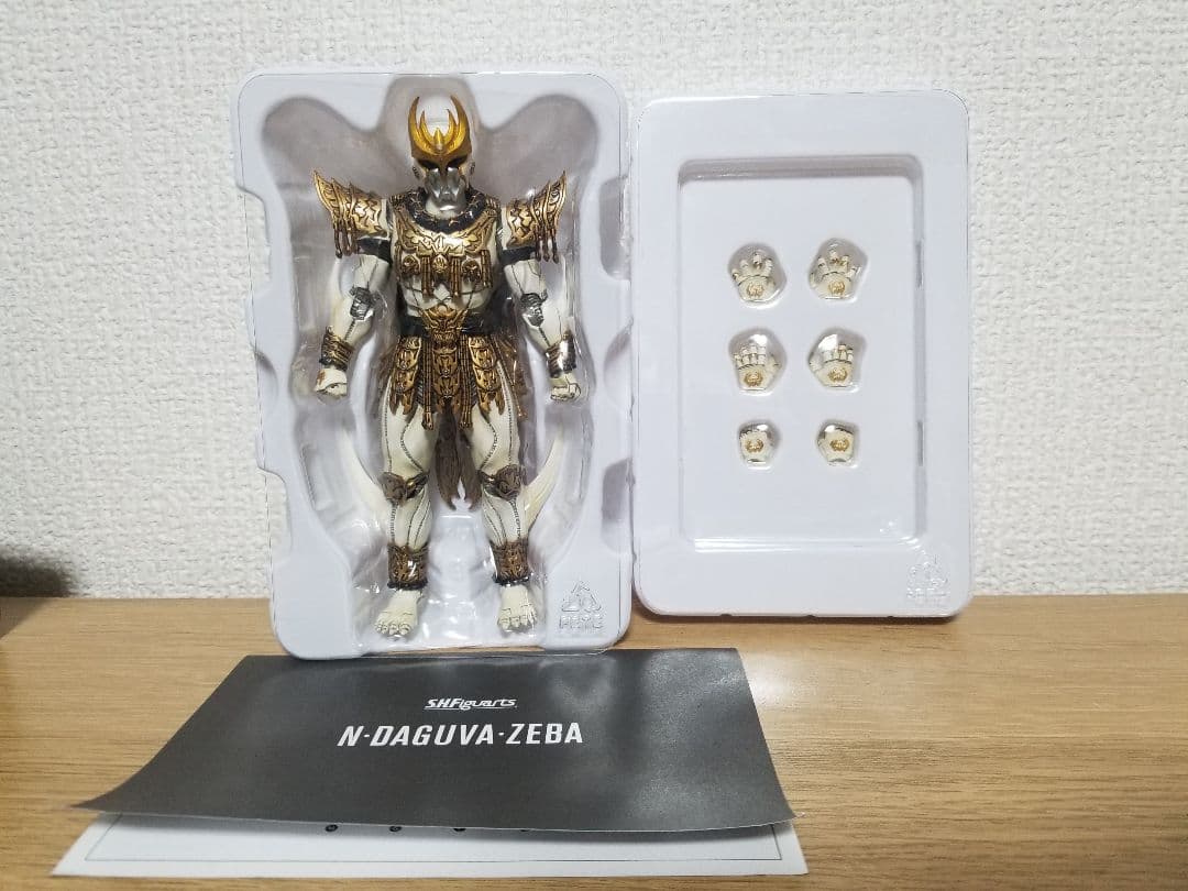 仮面ライダークウガ　真骨彫　ン・ダグバ・ゼバ