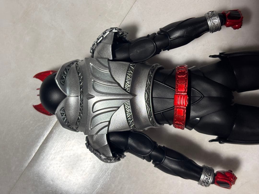 S.H.Figuarts（真骨彫製法）仮面ライダーキバ キバフォーム開封品