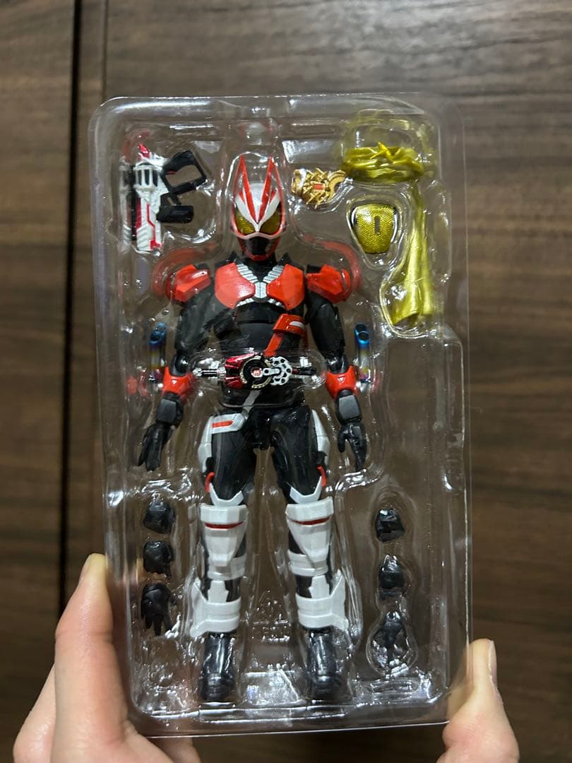 SHFiguarts 仮面ライダーギーツ　フィーバーマグナム