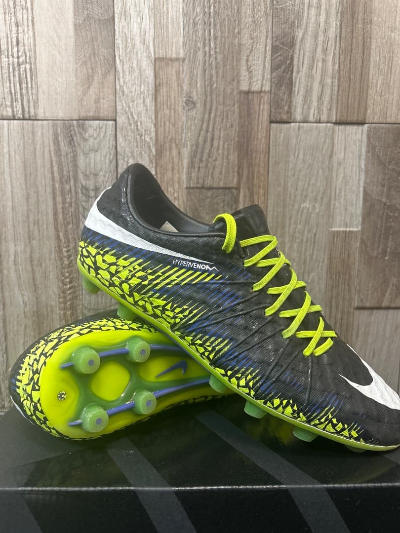 おぱんち　NIKEハイパーヴェノムHG