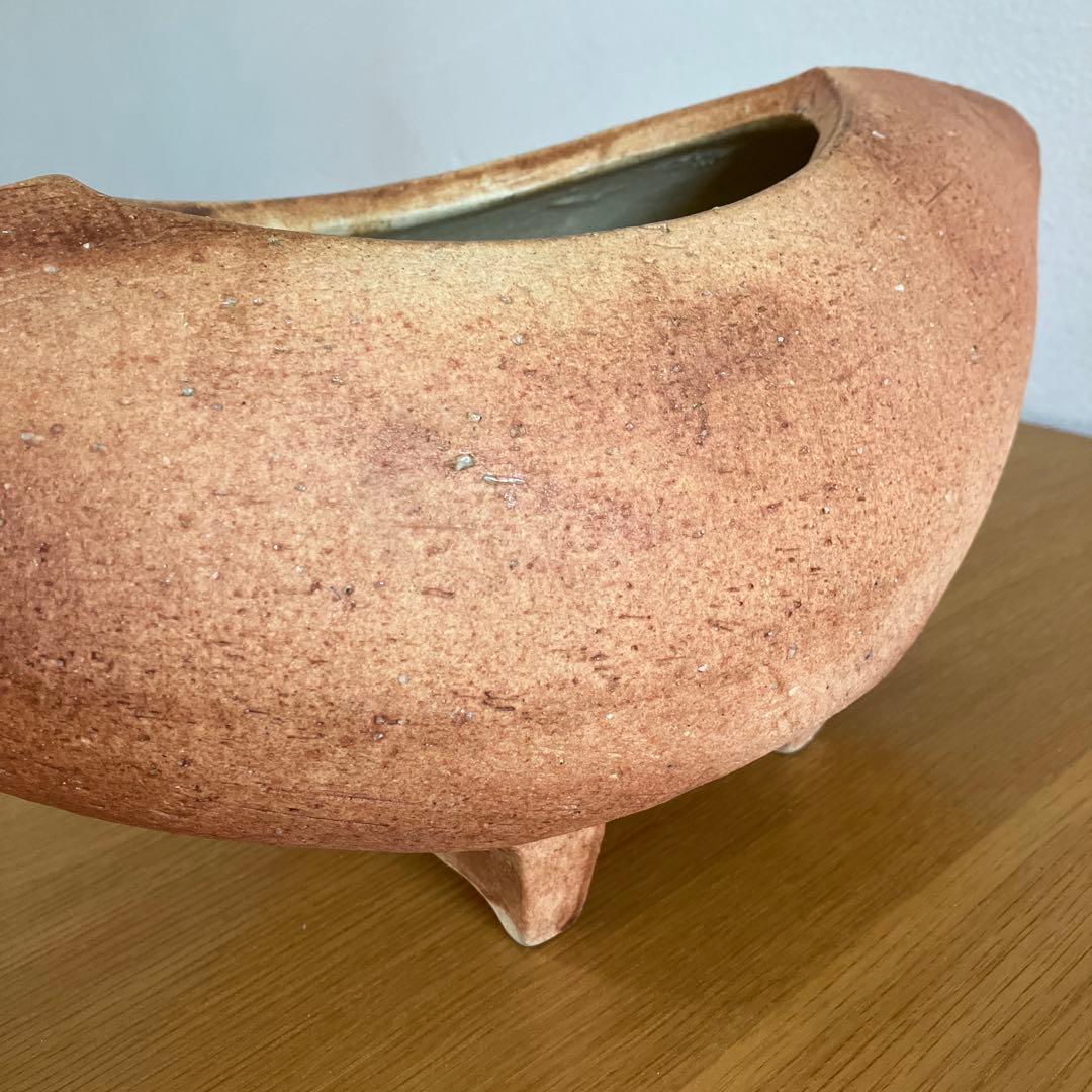 流線型陶器花器