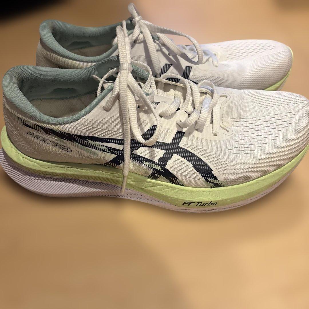 ASICS MAGIC SPEED 4 ランニングシューズ