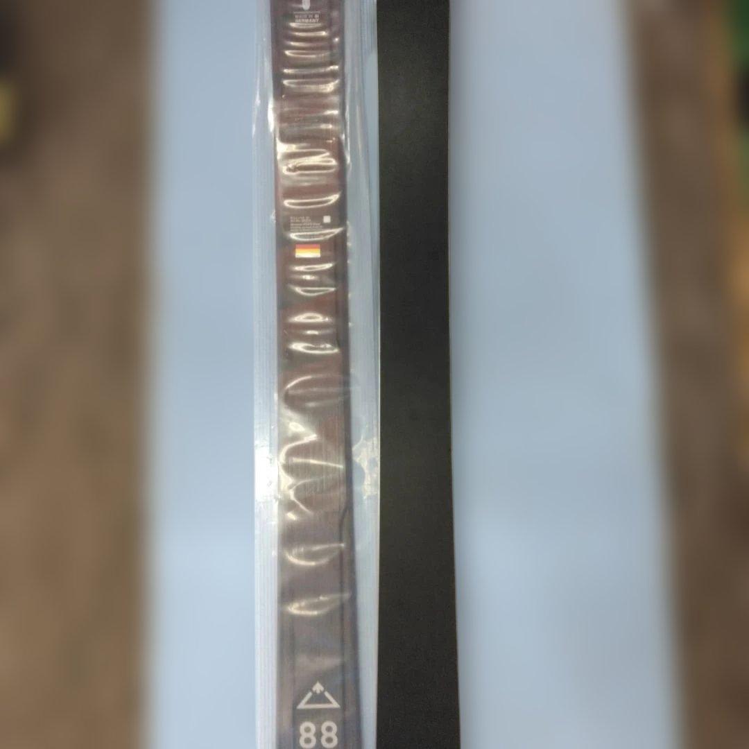 VOLKL RISE HIGH 88、180cm、127/88/106、未使用
