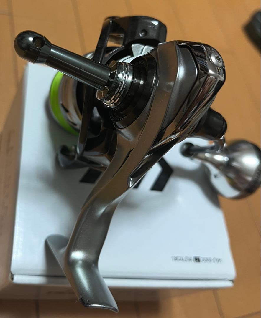 【美品】ダイワ 18カルディア　LT3000-CXH