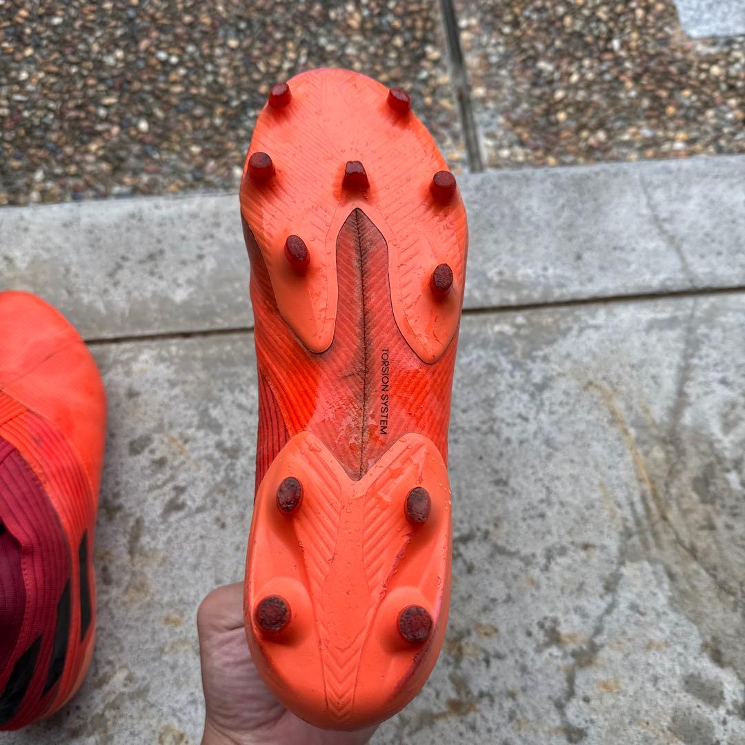 adidasネメシス紐なし