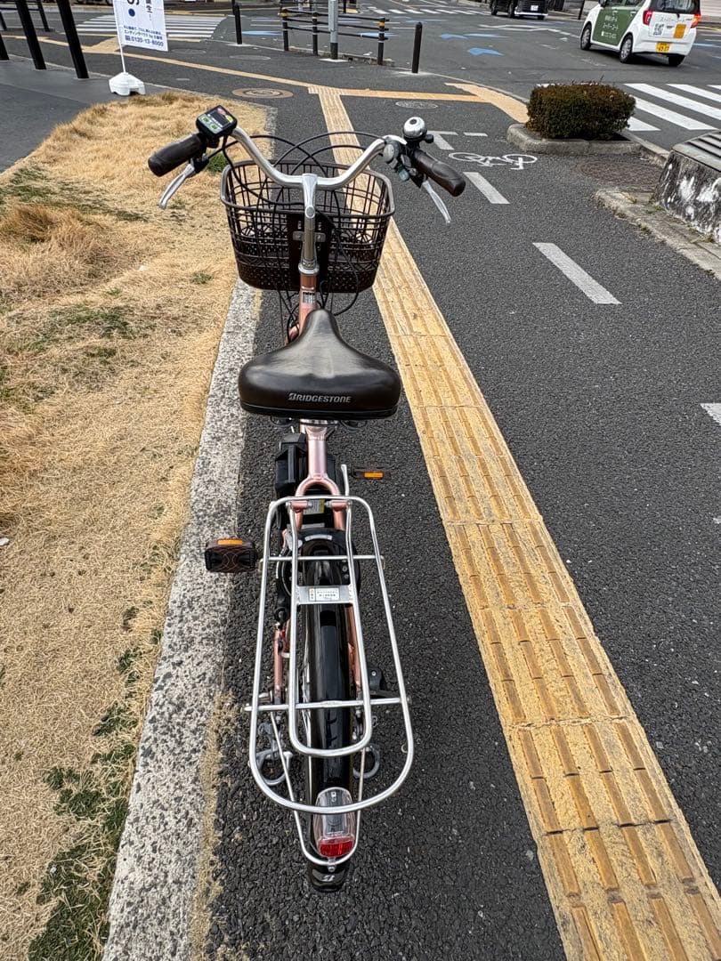 中古20㌅YAMAHA電動アシスト自転車　8.7Ah 大阪　096