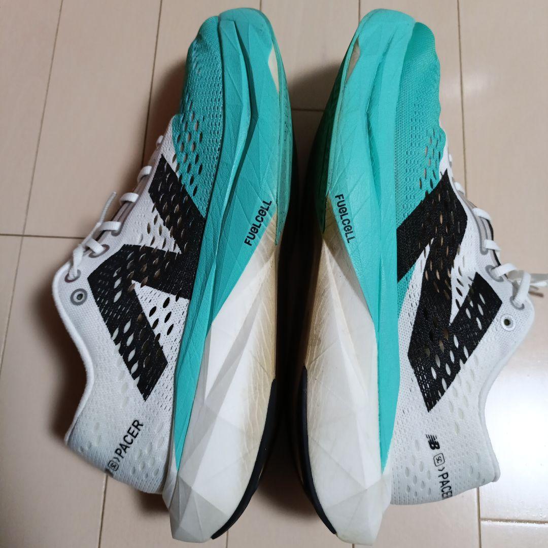 スパイク・シューズ New Balance FuelCell Supercomp Pacer v2