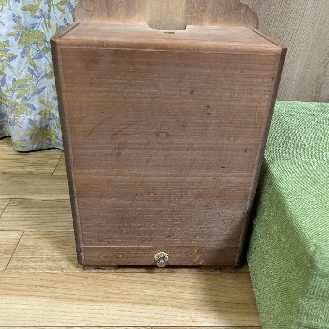 長唄三味線　細棹　本皮　皮破れなし　木製スタンド 長袋、胴袋付き