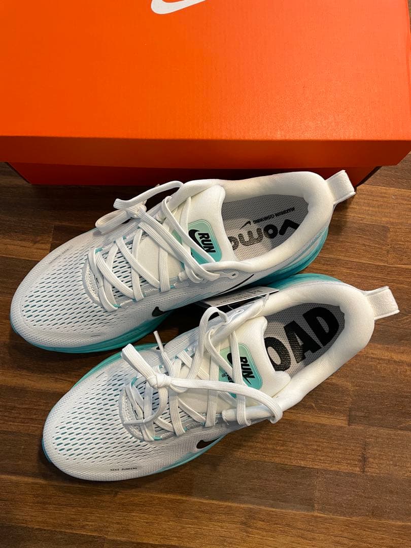 【新品未使用】NIKE VOMERO 18 メンズ27cm ボメロ18