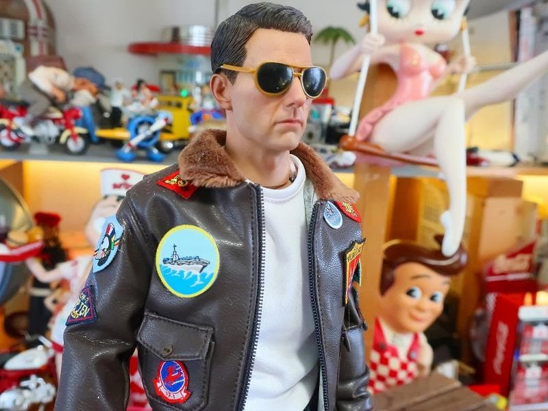 トップガン マーヴェリック トム・クルーズ 1/6フィギュア ヘルメット付