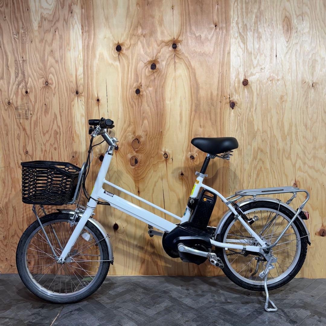 ホワイト 電動アシスト自転車 前バスケット付き バッテリー12ah