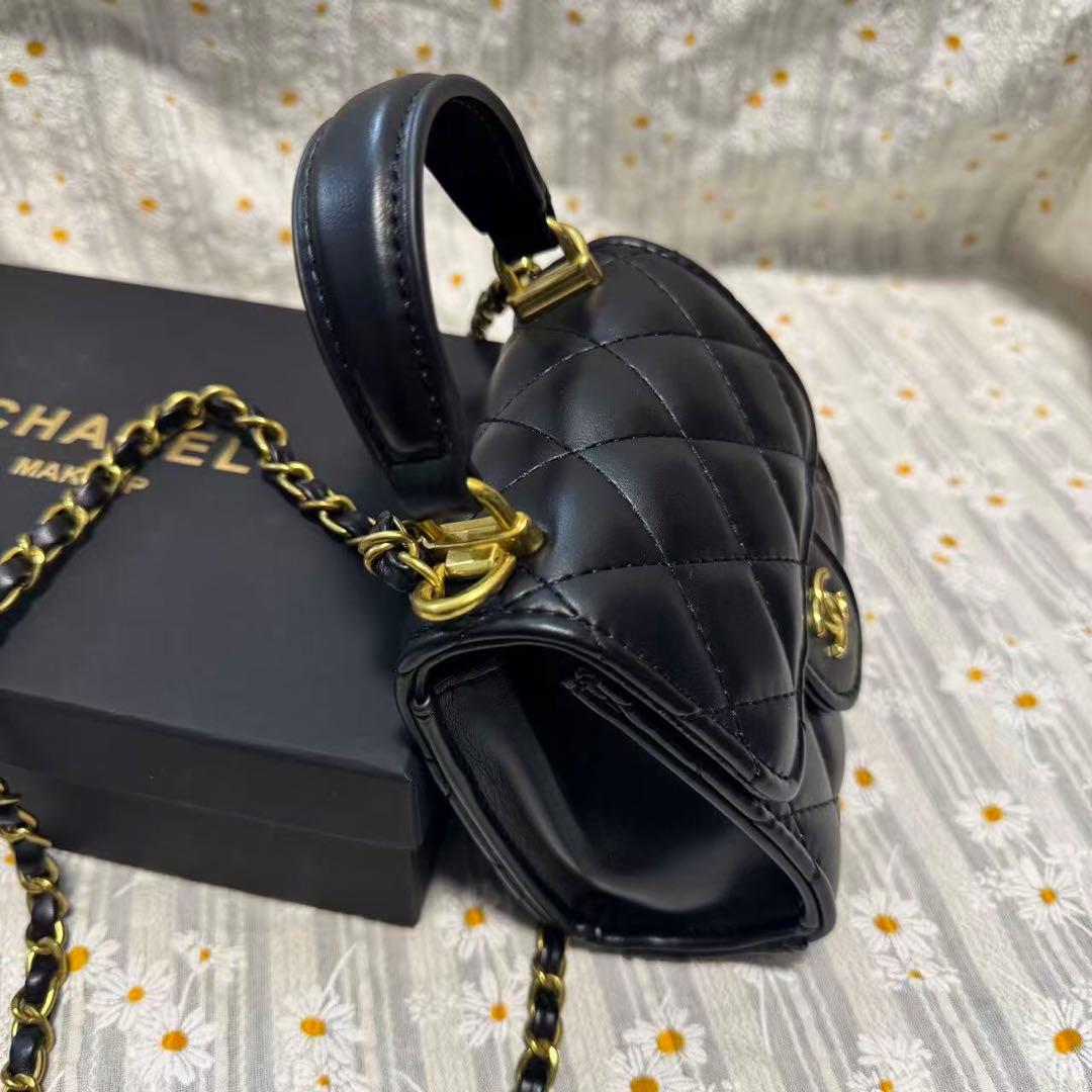 VIP限定 CHANEL ノベルティ ショルダーバッグ　ミラー付き ブラック
