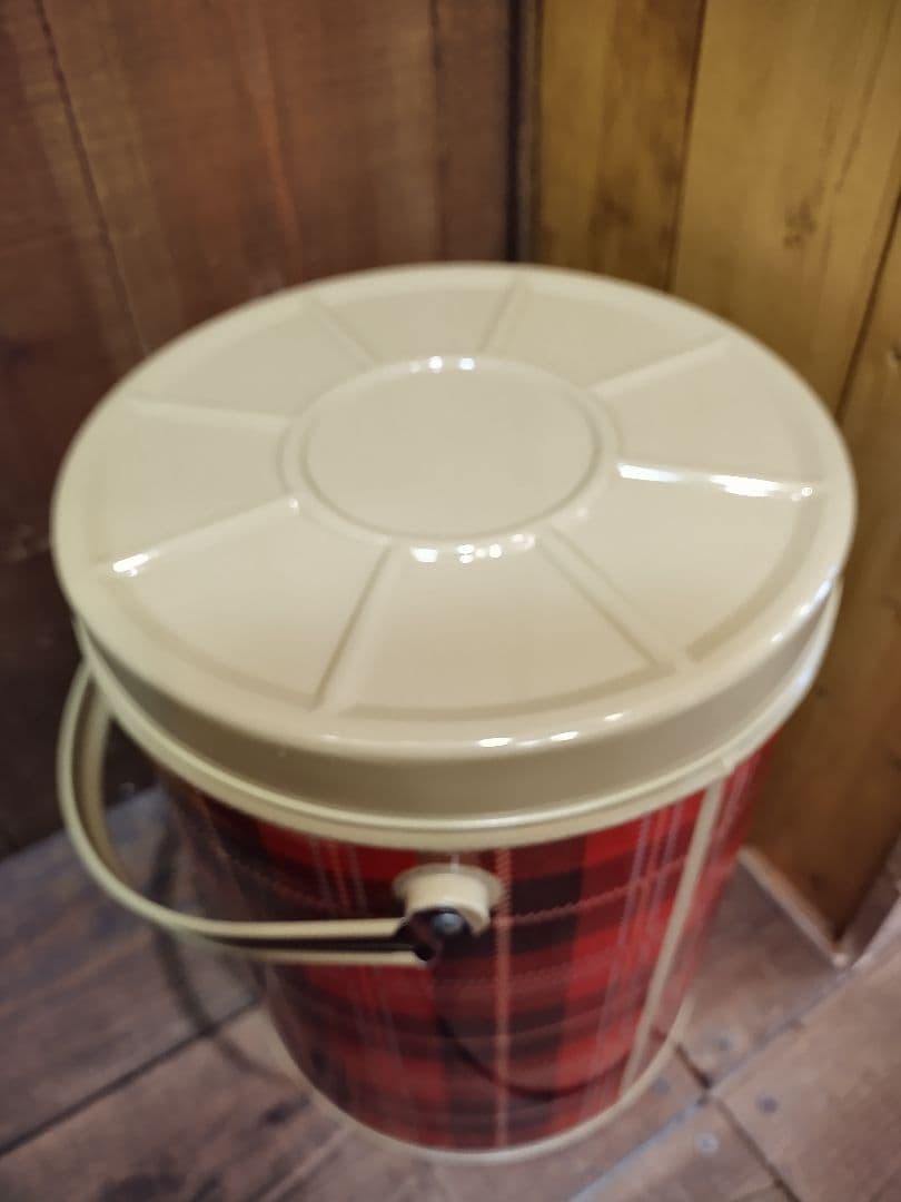 DULTON　ブリキ缶　蓋つき小物入れ　チェック柄　赤系