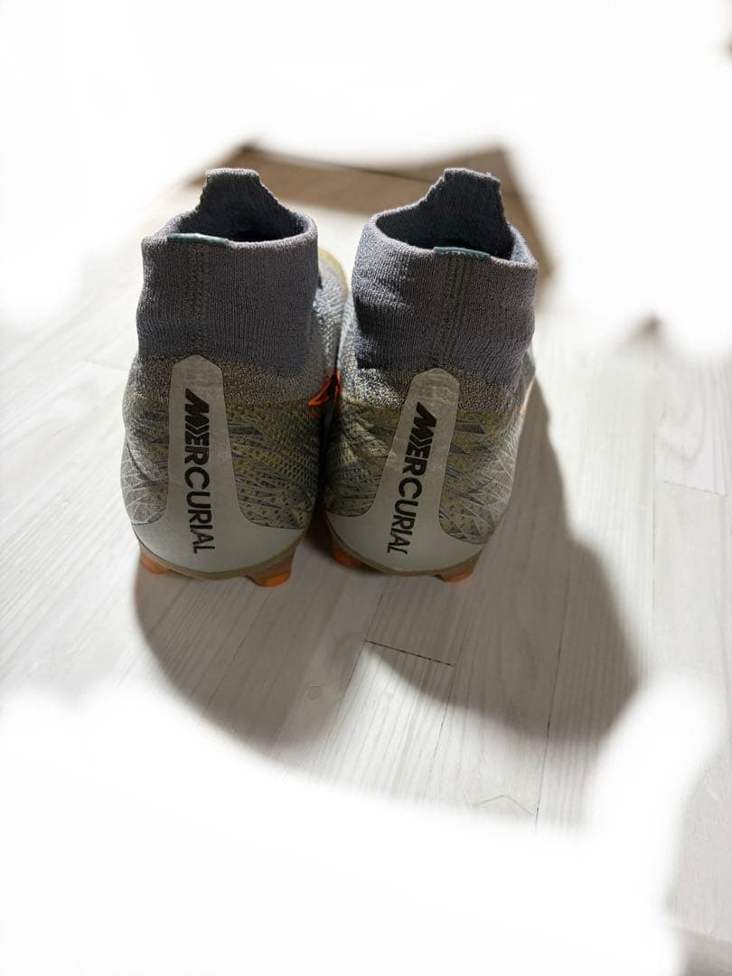 Nike サッカーシューズ ハイカット グレー/オレンジ マーキュリアル