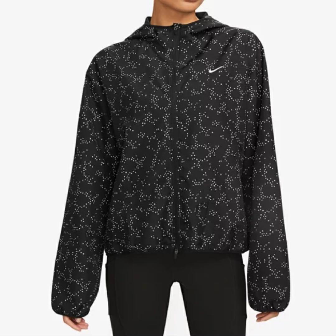 新品！ナイキNIKE ジャンパー 黒 ルーズ フィット　ランニング 反射