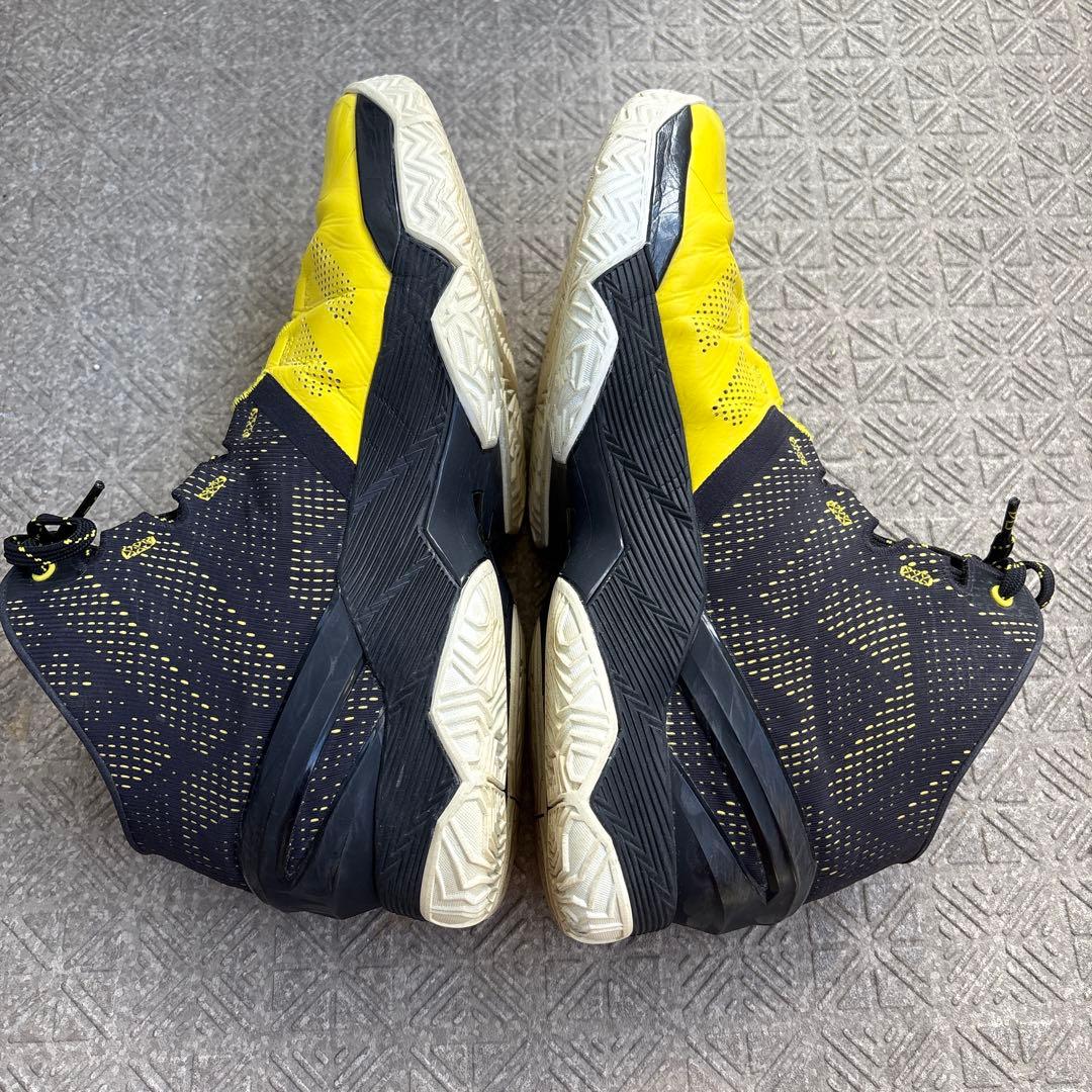 UA Curry2 LONG SHOT 黒＆黄カラー