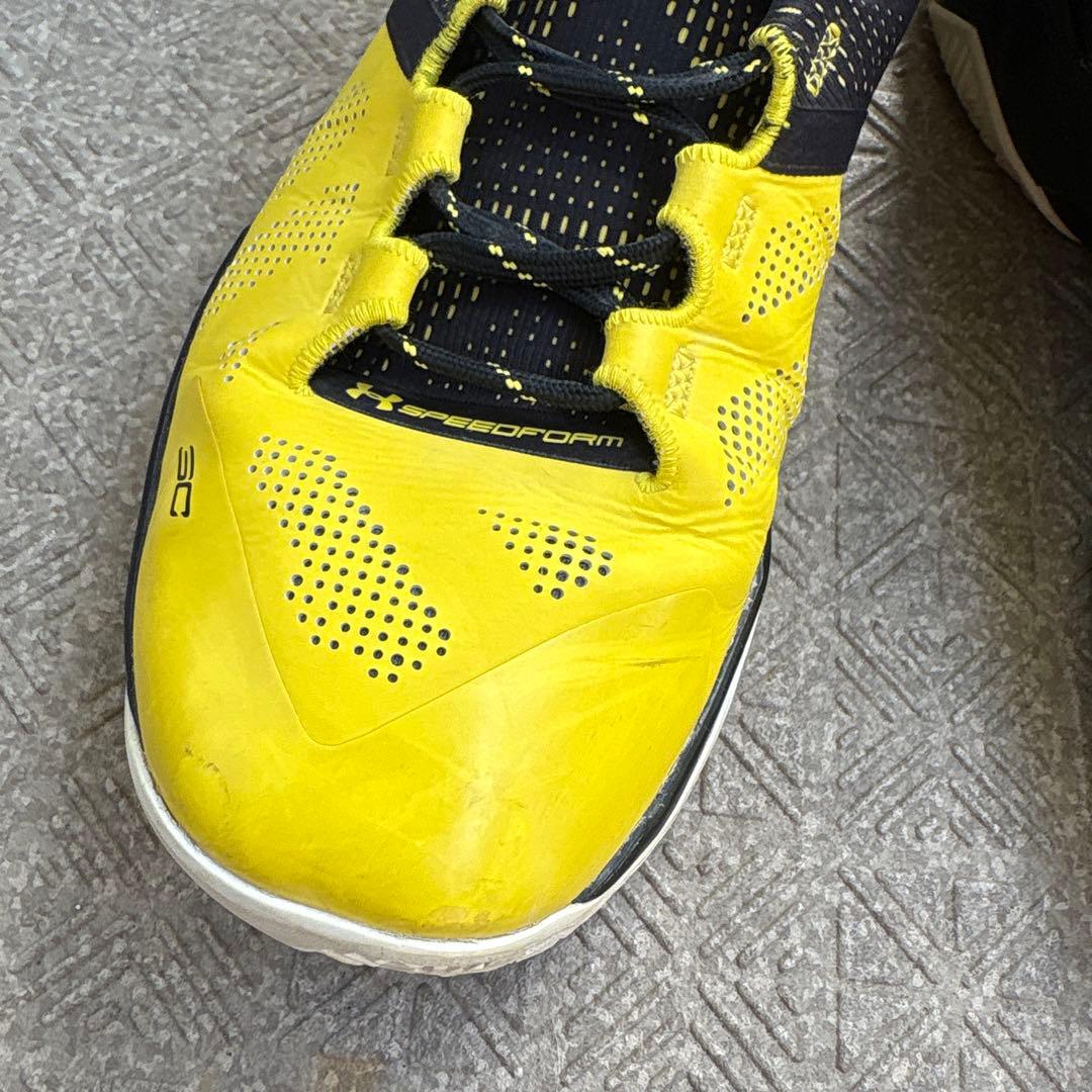 UA Curry2 LONG SHOT 黒＆黄カラー
