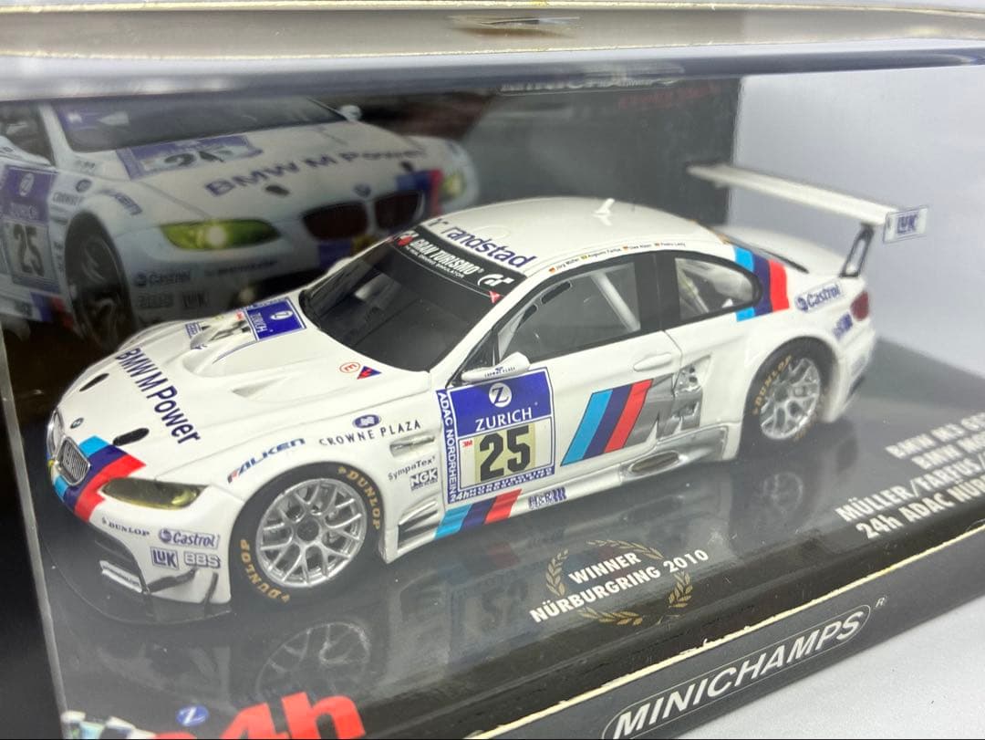 1/43 ミニチャンプス  M3 GT2 E92